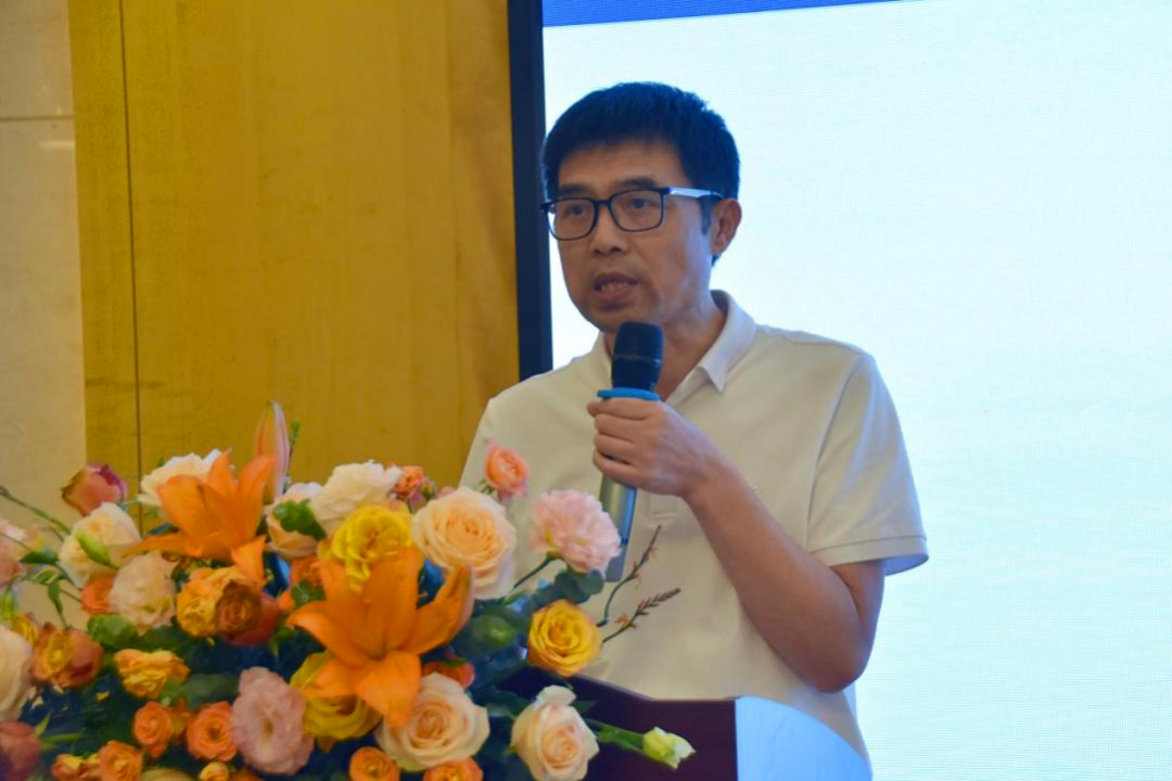 ▲广东省临床医学学会互联网医院专业委员会第二届拟任主任委员周其如做会议总结